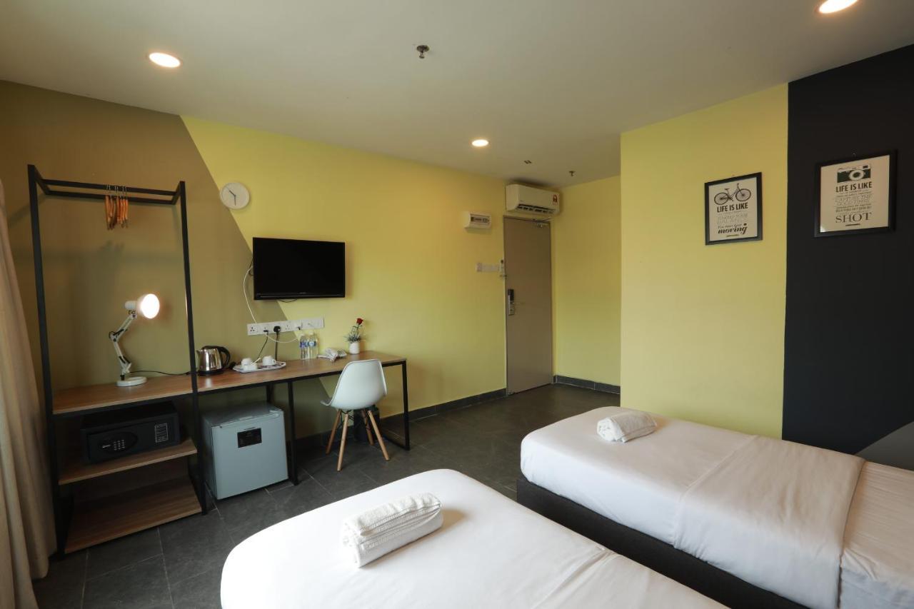 T-Hotel Mont Kiara Куала-Лумпур Экстерьер фото