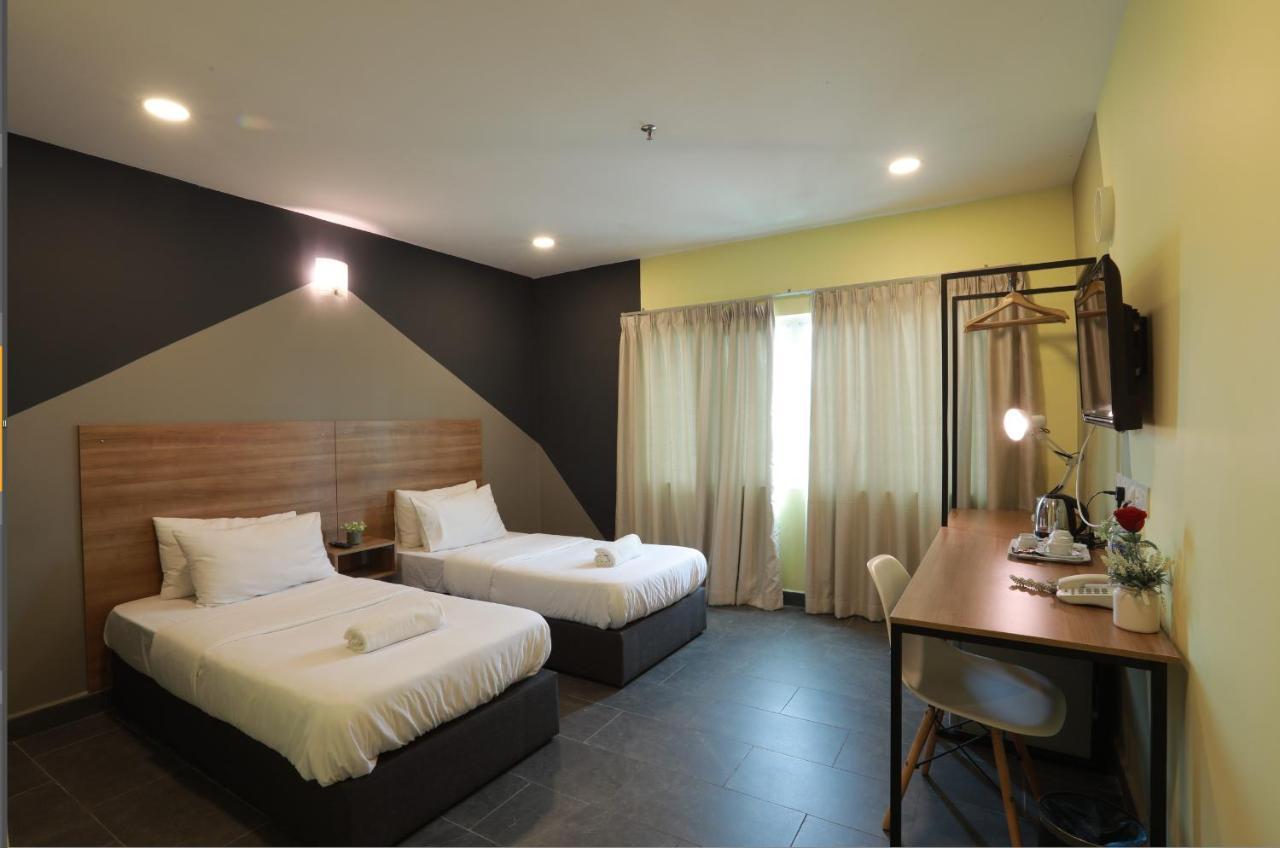T-Hotel Mont Kiara Куала-Лумпур Экстерьер фото