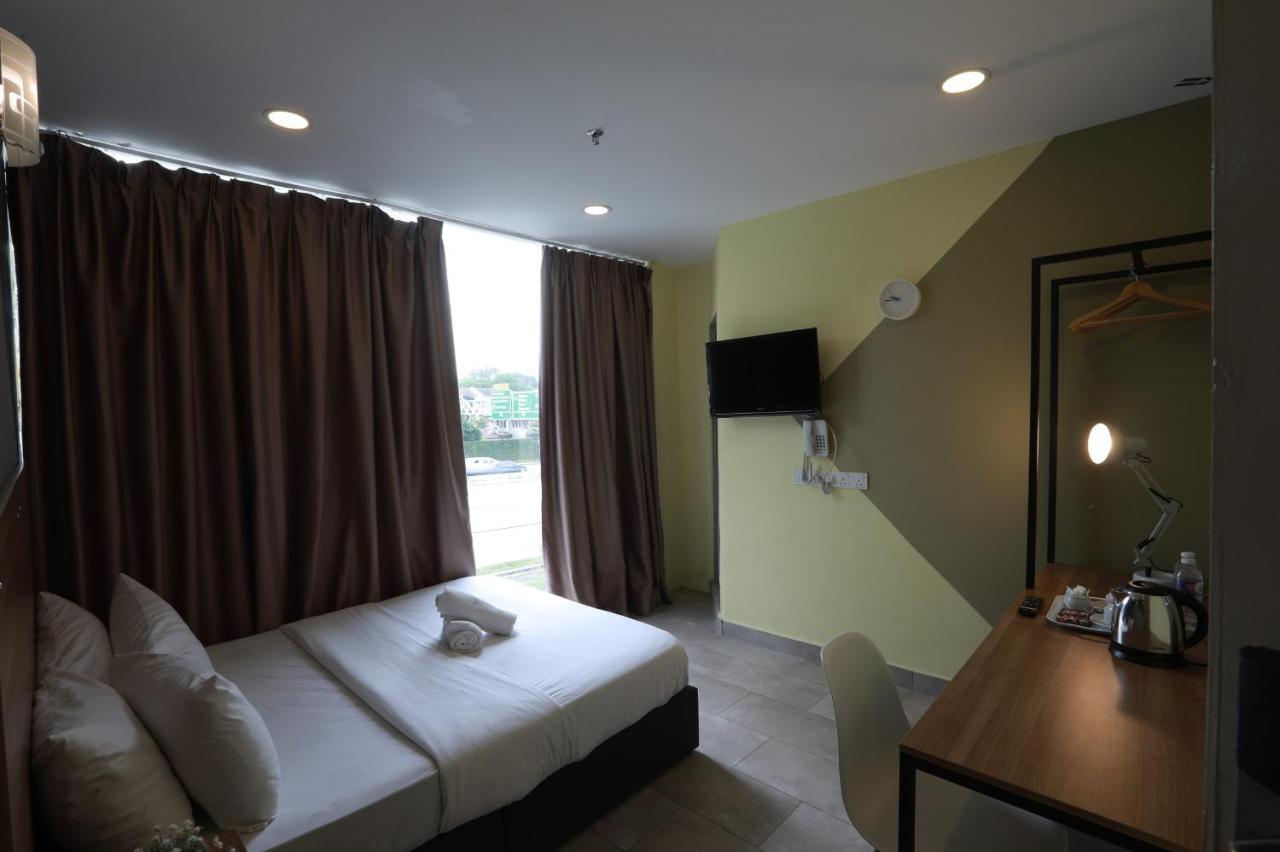 T-Hotel Mont Kiara Куала-Лумпур Экстерьер фото