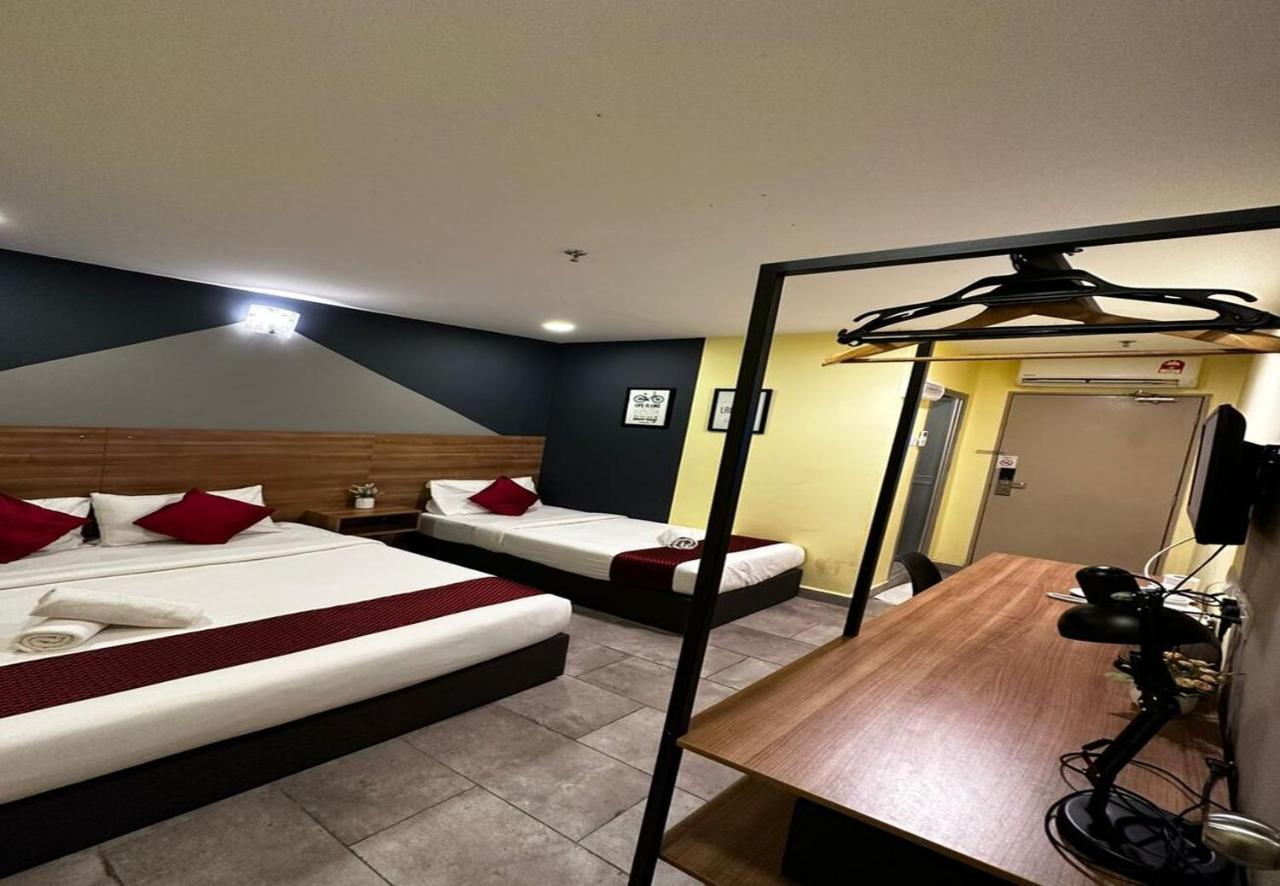 T-Hotel Mont Kiara Куала-Лумпур Экстерьер фото